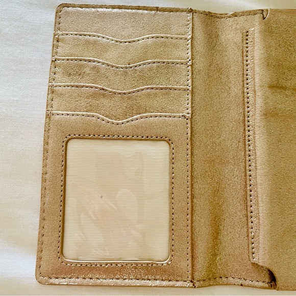 Lilly Pulitzer collab  Bahama Crossbody Wallet Gold Metallic suede w/Tassel - Picture 5 of 7